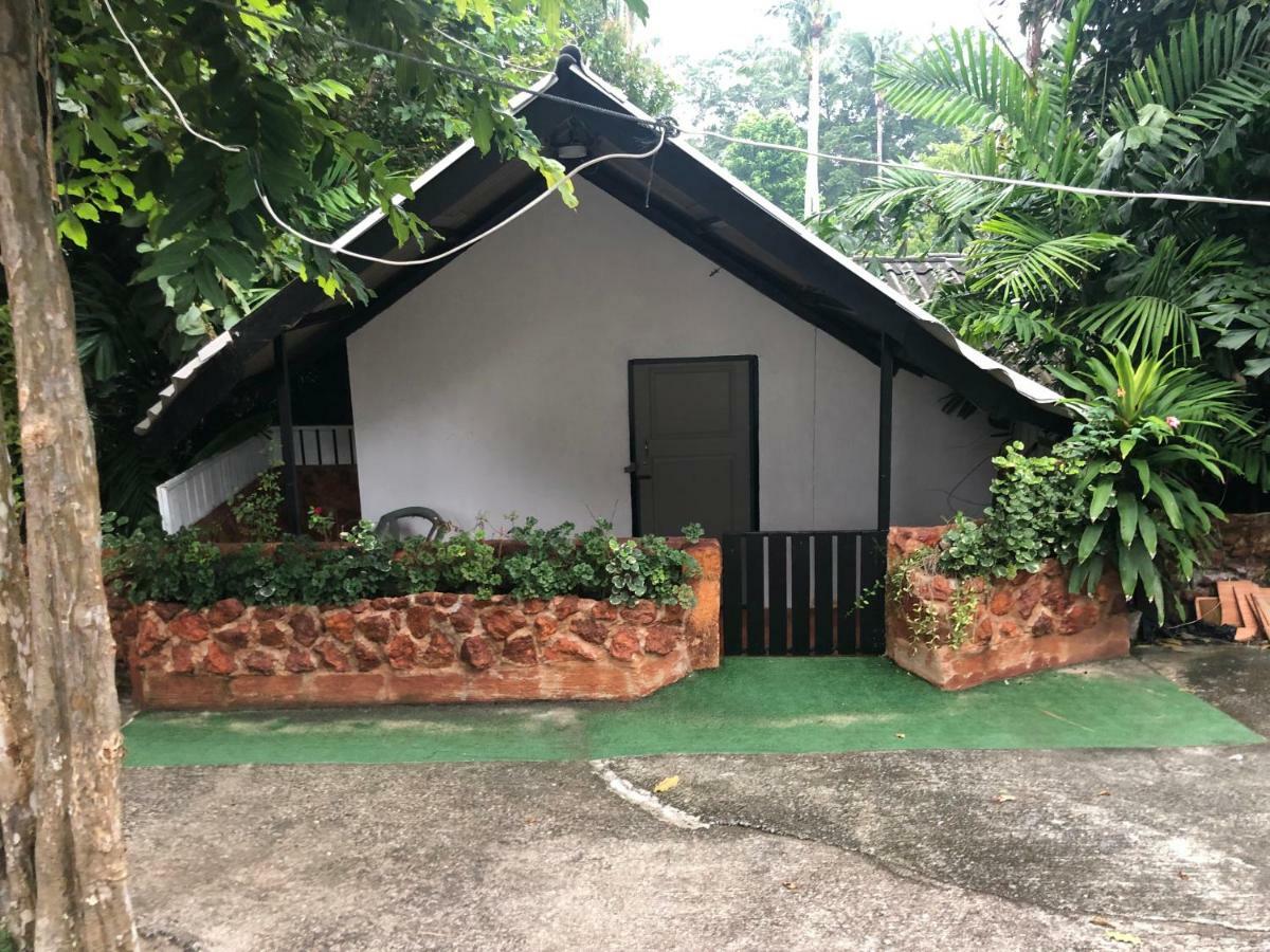 Pine Bungalow Krabi town Exterior foto